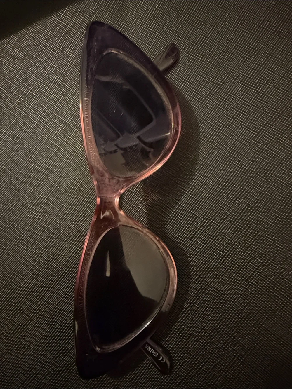 Pink Cat-Eye Women’s Sunglasses - Sleek Fashion Accessory